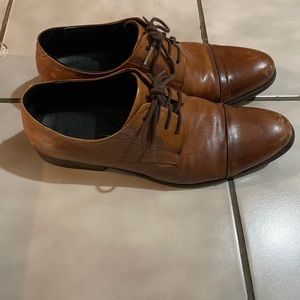 Kenneth Cole brown shoes good condition